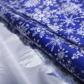Плёнка упаковочная на Новый год полиграфичная «Снежинки», 100 х 70 см 4275555
