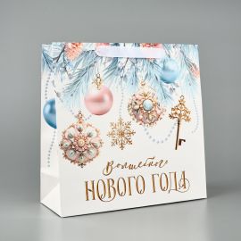Пакет подарочный новогодний ламинированный квадратный «Волшебного Нового года», 30×30×12 см 10343761