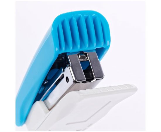 Мини-степлер №24/6, 26/6 Berlingo "Blitz" до 15л., пластиковый корпус, ассорти DSp_15115