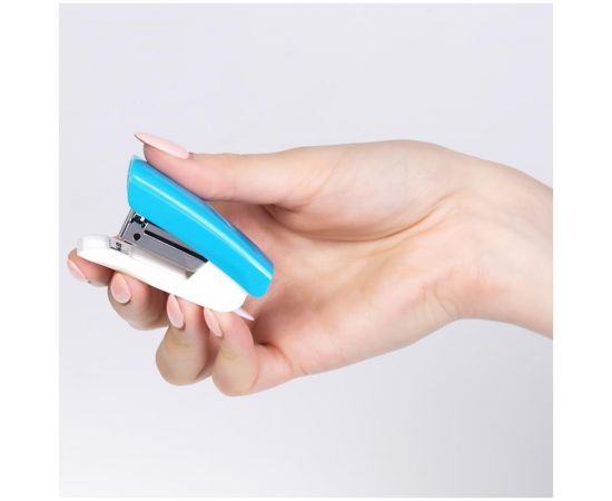 Мини-степлер №24/6, 26/6 Berlingo "Blitz" до 15л., пластиковый корпус, ассорти DSp_15115