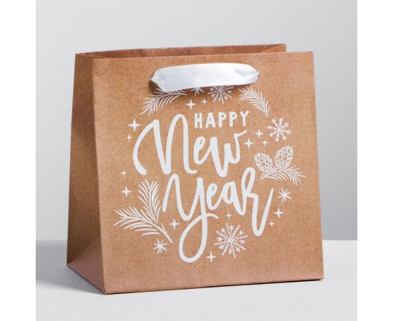 Пакет крафтовый квадратный «Новогодний подарок», 14 × 14 × 9 см   4275587 4275587