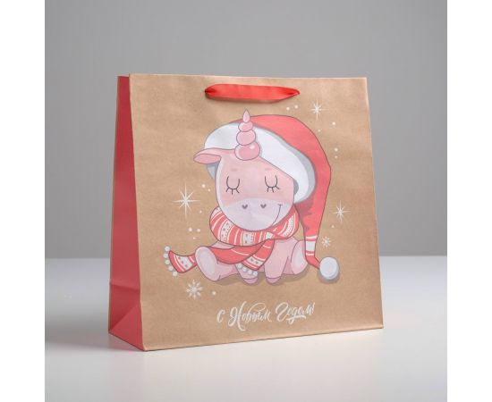 Пакет крафтовый квадратный «Новогодний малыш», 30 × 30 × 12 см   4984272 4984272