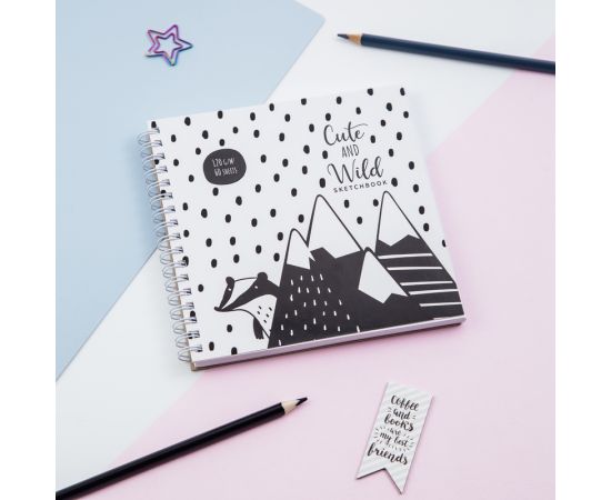 Скетчбук 60л., 150*150 MESHU "Black&white", на гребне, выб. лак, soft-touch, 120г/м2 MS_44875