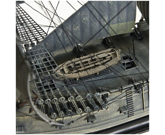 Модель для сборки ZVEZDA "Корабль Джека Воробья "Черная жемчужина", масштаб 1:72 9037